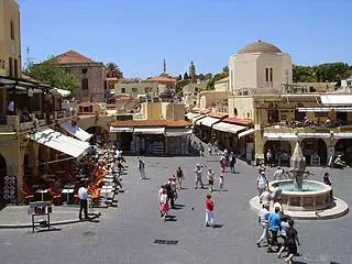 Rhodos Stadt ist das wichtigste Touristenzentrum vder Dodekanes